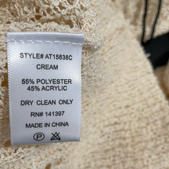 ASTR Biege NWT Wrap Front Pointelle Sweater - SIZE XL - Picture 10 of 13